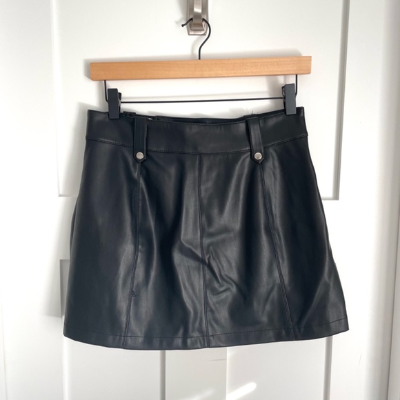 ZARA Black Faux Leather Moto Mini Skirt with Zippers Size M NWOT - Picture 3 of 5